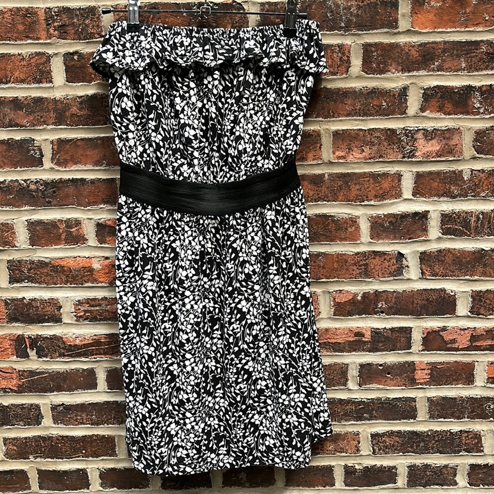 Kimchi Blue strapless floral dress